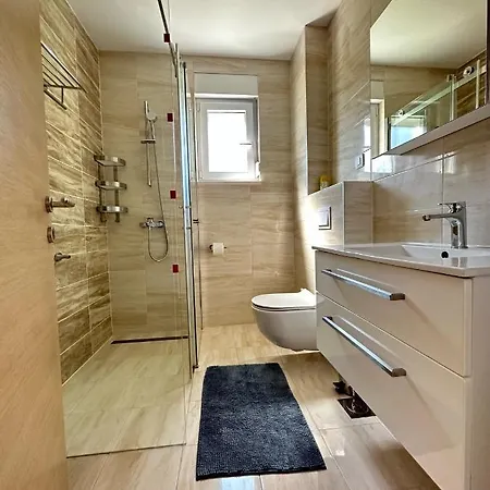 Bohemia Apartment *